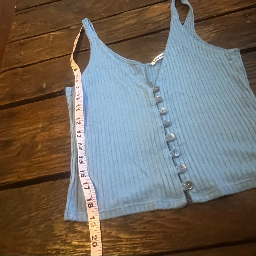 Reformation Tank - Picture 4 of 8
